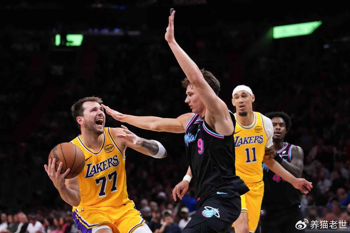湖人逆转热火詹姆斯41岁三双创纪录 东契奇60分掀