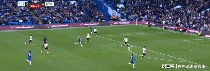 足总杯14决赛上演惊天逆转，利兹联爆冷淘汰西汉